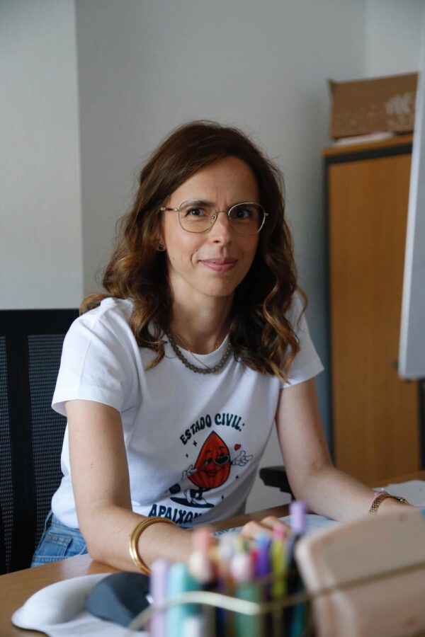 T-shirt Estado Civil: Apaixonada por Mim - Image 3