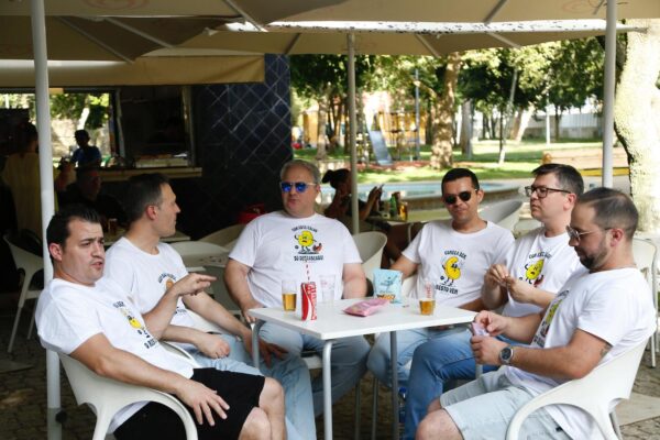 T-shirt “Começa bem, o resto vem.” - Image 7